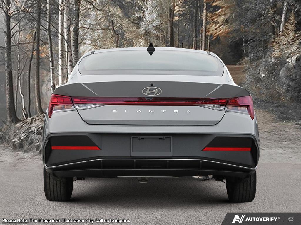 2024 Hyundai Elantra Luxury-4