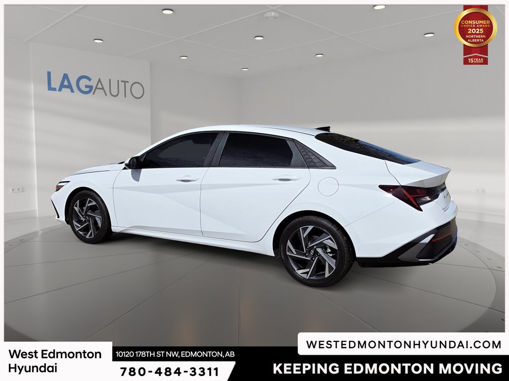 2024 Hyundai Elantra LUXURY in Edmonton, Alberta - 5 - w1024h768px