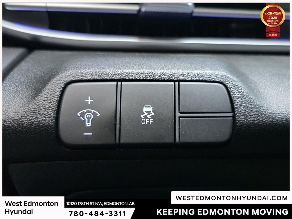 2024 Hyundai Elantra LUXURY in Edmonton, Alberta - 13 - w1024h768px
