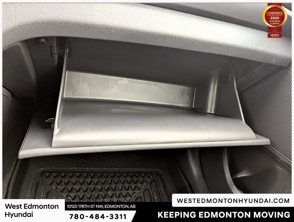 2018 Hyundai IONIQ PLUG-IN HYBRID Limited in Edmonton, Alberta - 13 - w1024h768px