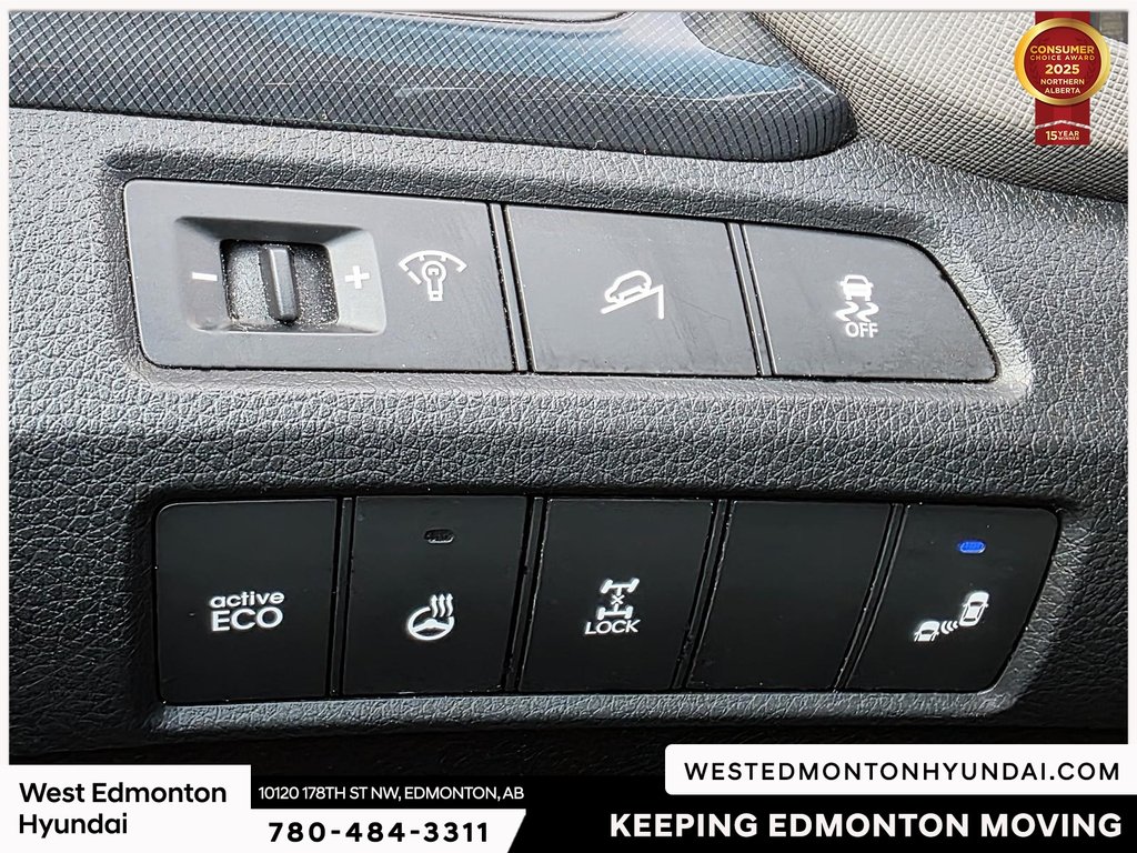 2016 Hyundai Santa Fe Sport 2.4 Luxury in Edmonton, Alberta - 13 - w1024h768px