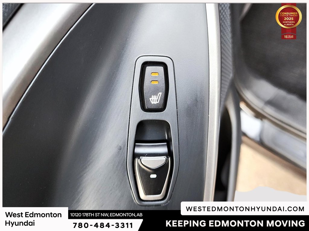 2015 Hyundai Santa Fe XL Luxury in Edmonton, Alberta - 14 - w1024h768px