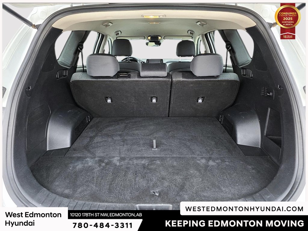 2021 Hyundai Santa Fe Preferred in Edmonton, Alberta - 14 - w1024h768px