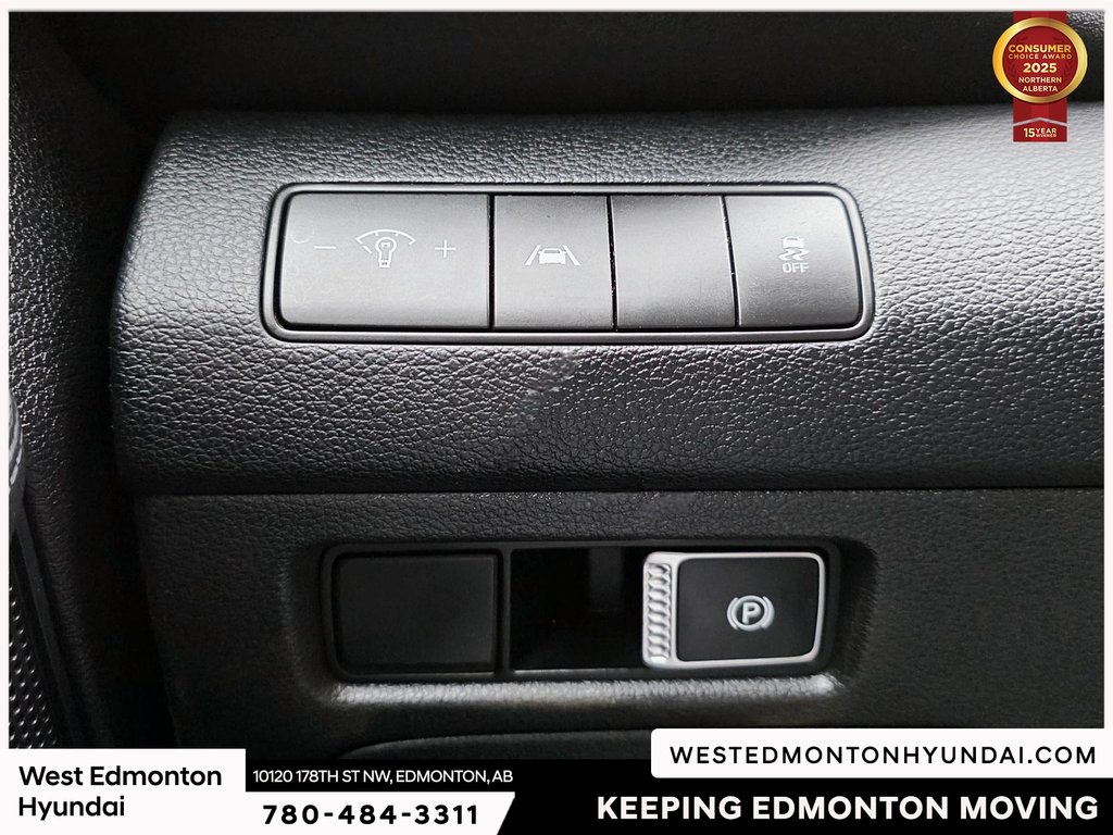 2021 Hyundai Santa Fe Preferred in Edmonton, Alberta - 22 - w1024h768px