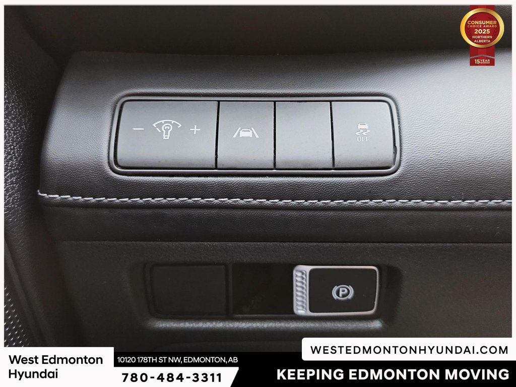 2021 Hyundai Santa Fe Preferred in Edmonton, Alberta - 14 - w1024h768px