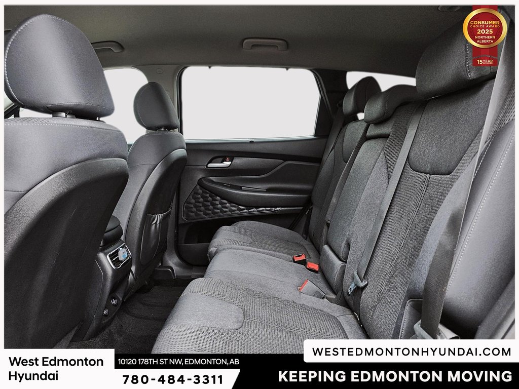 2022 Hyundai Santa Fe Preferred in Edmonton, Alberta - 14 - w1024h768px