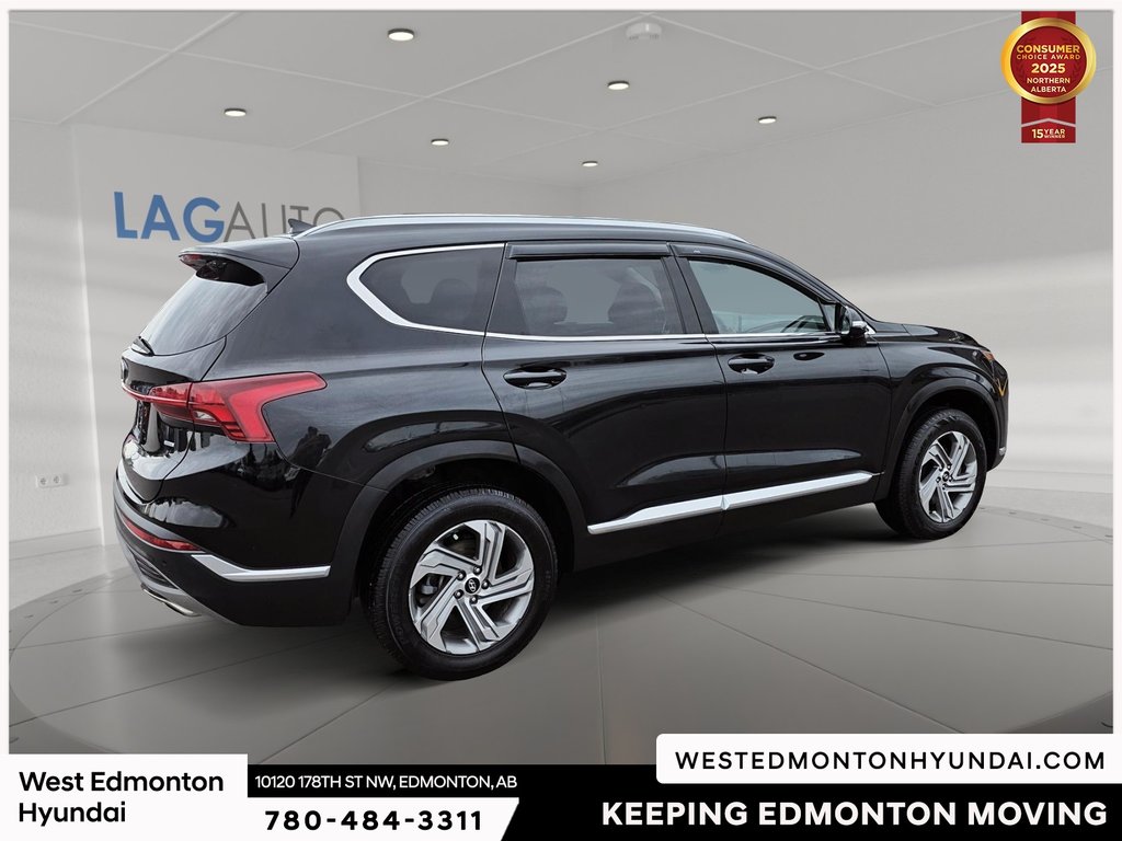 2022 Hyundai Santa Fe Preferred in Edmonton, Alberta - 9 - w1024h768px