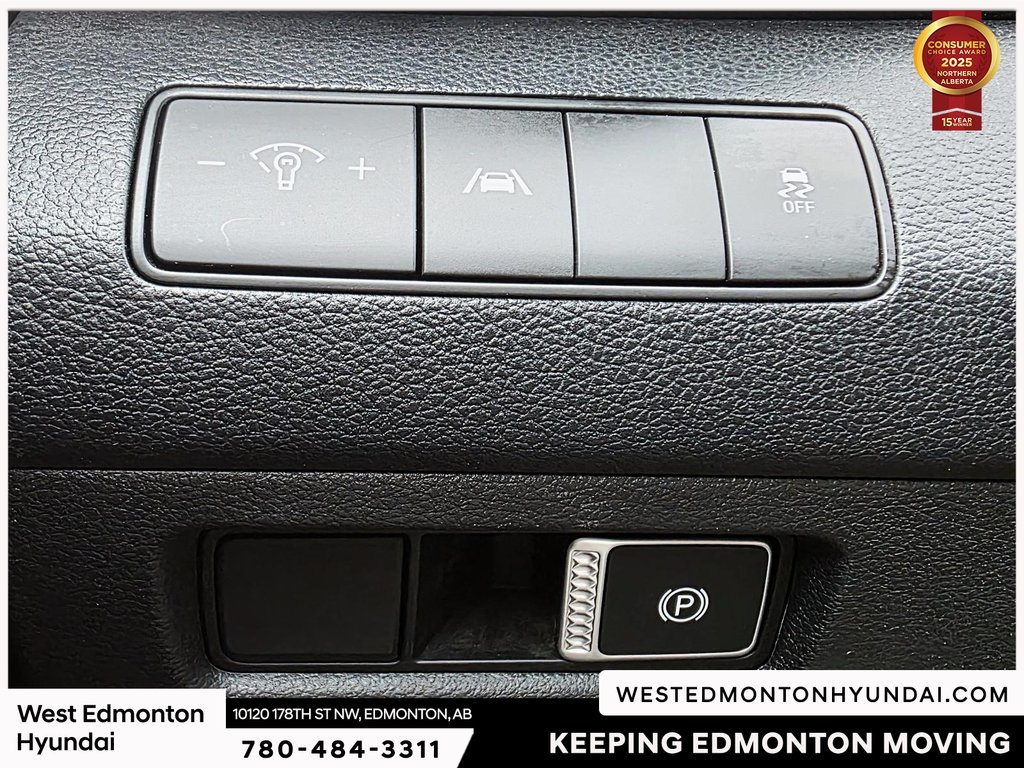 2022 Hyundai Santa Fe Preferred in Edmonton, Alberta - 13 - w1024h768px