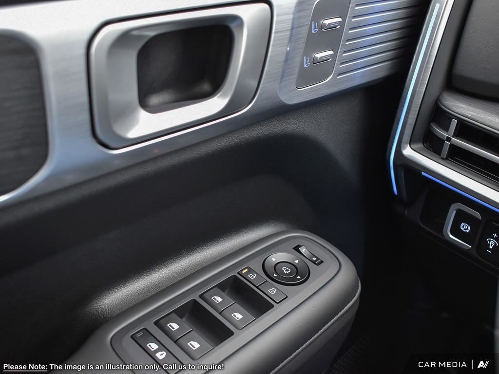 2025 Hyundai Santa Fe Luxury in Edmonton, Alberta - 13 - w1024h768px