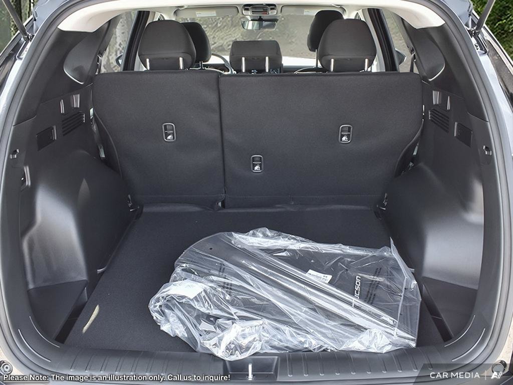 2025 Hyundai Tucson Hybrid Ultimate in Edmonton, Alberta - 7 - w1024h768px