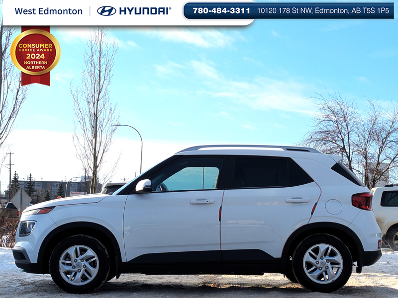 2022 Hyundai Venue Preferred in Edmonton, Alberta - 2 - w1024h768px