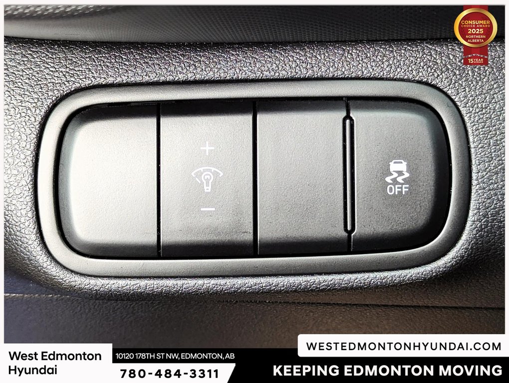 2023 Hyundai Venue Preferred in Edmonton, Alberta - 9 - w1024h768px
