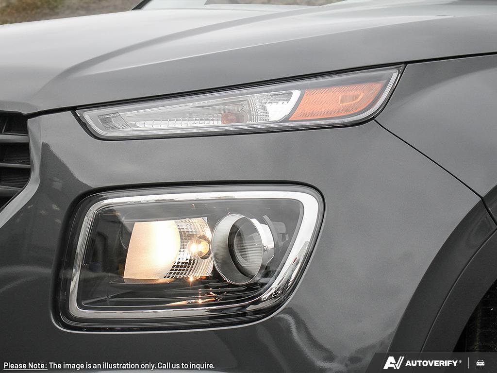 2025 Hyundai Venue Essential Two-tone in Edmonton, Alberta - 10 - w1024h768px