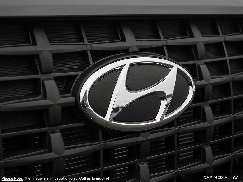 2025 Hyundai Venue Essential Two-tone in Edmonton, Alberta - 9 - w1024h768px