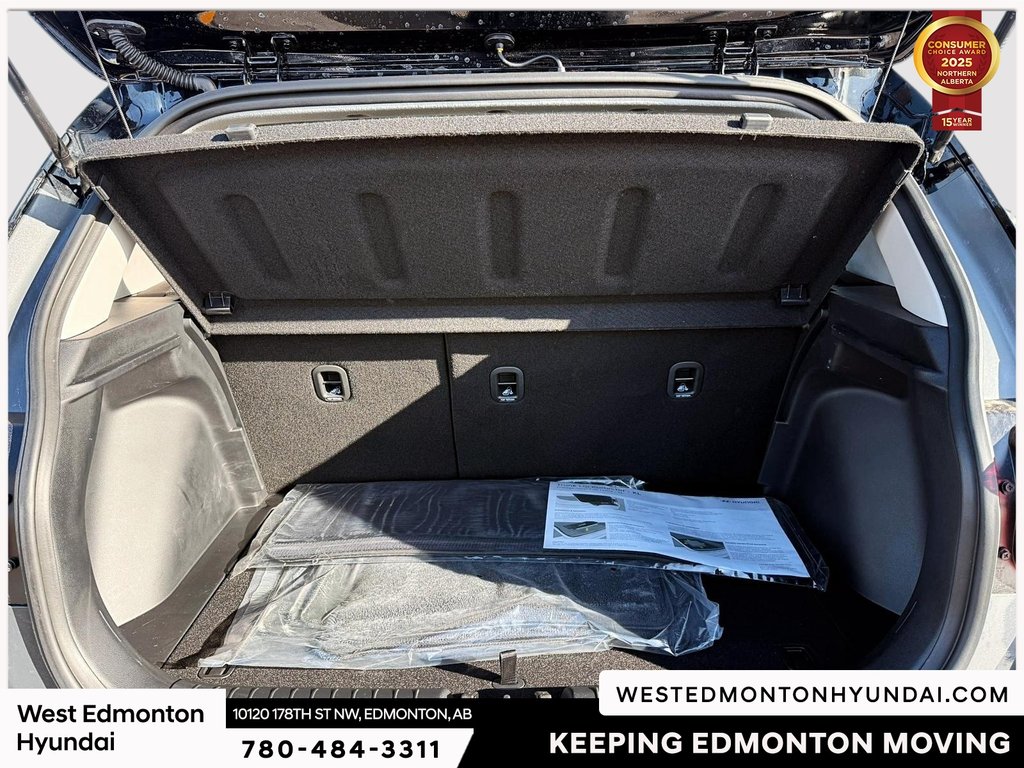 2025 Hyundai Venue Essential in Edmonton, Alberta - 14 - w1024h768px