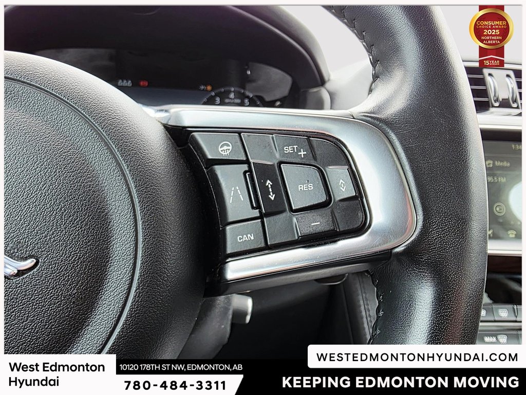 2019 Jaguar F-PACE 30t Portfolio in Edmonton, Alberta - 15 - w1024h768px