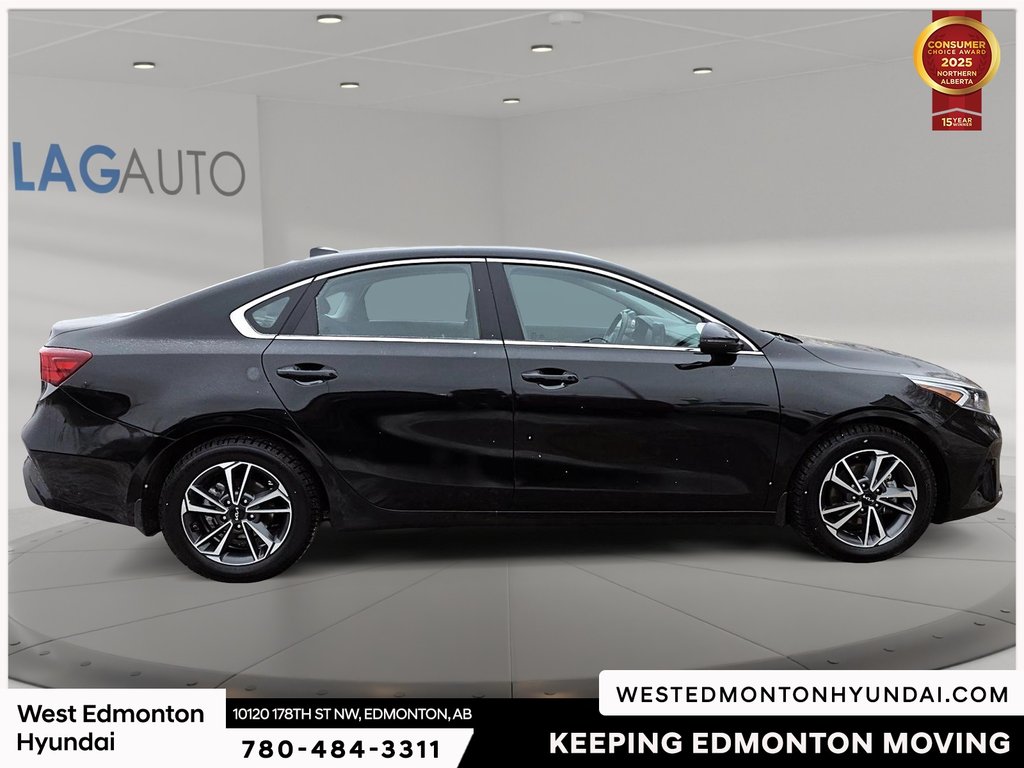 2022 Kia Forte GT-Line in Edmonton, Alberta - 11 - w1024h768px