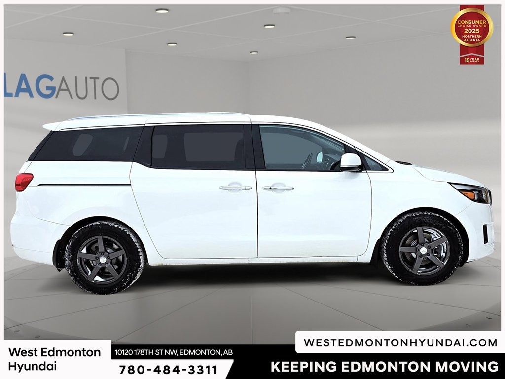2018 Kia Sedona SX in Edmonton, Alberta - 11 - w1024h768px