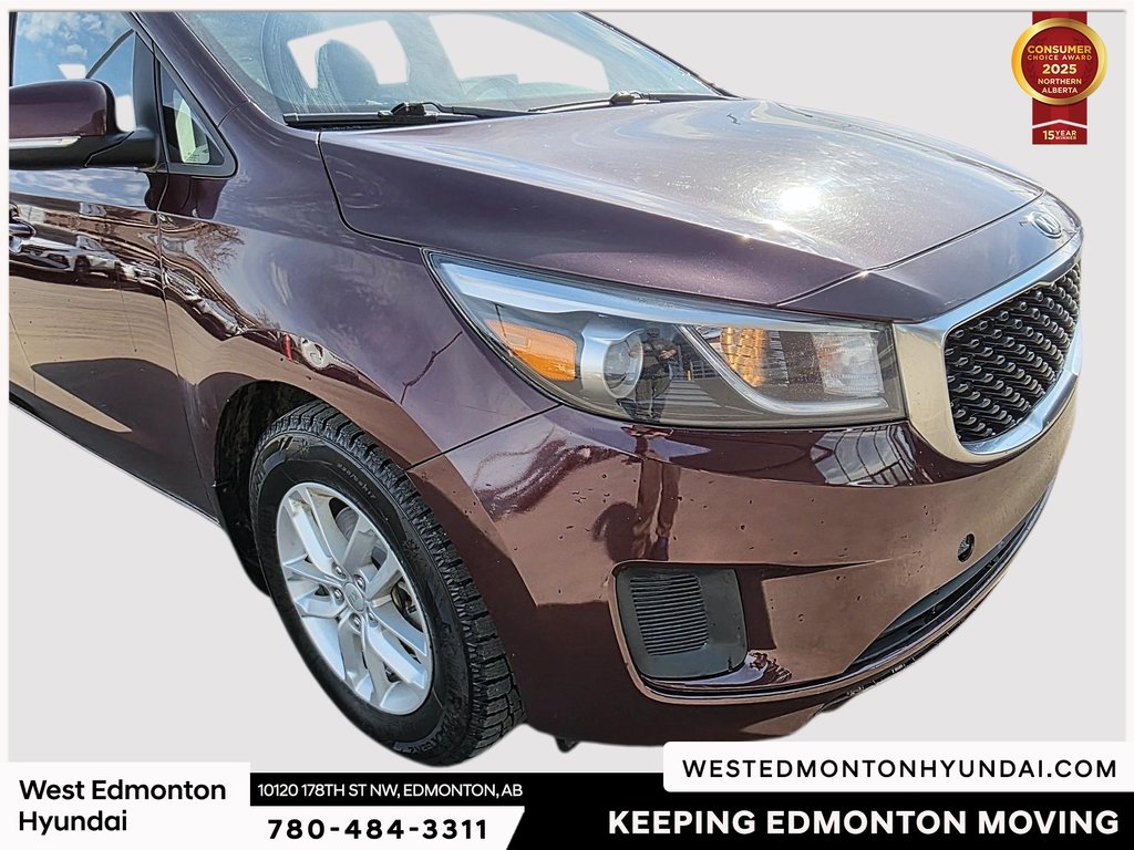 2018 Kia Sedona LX in Edmonton, Alberta - 12 - w1024h768px