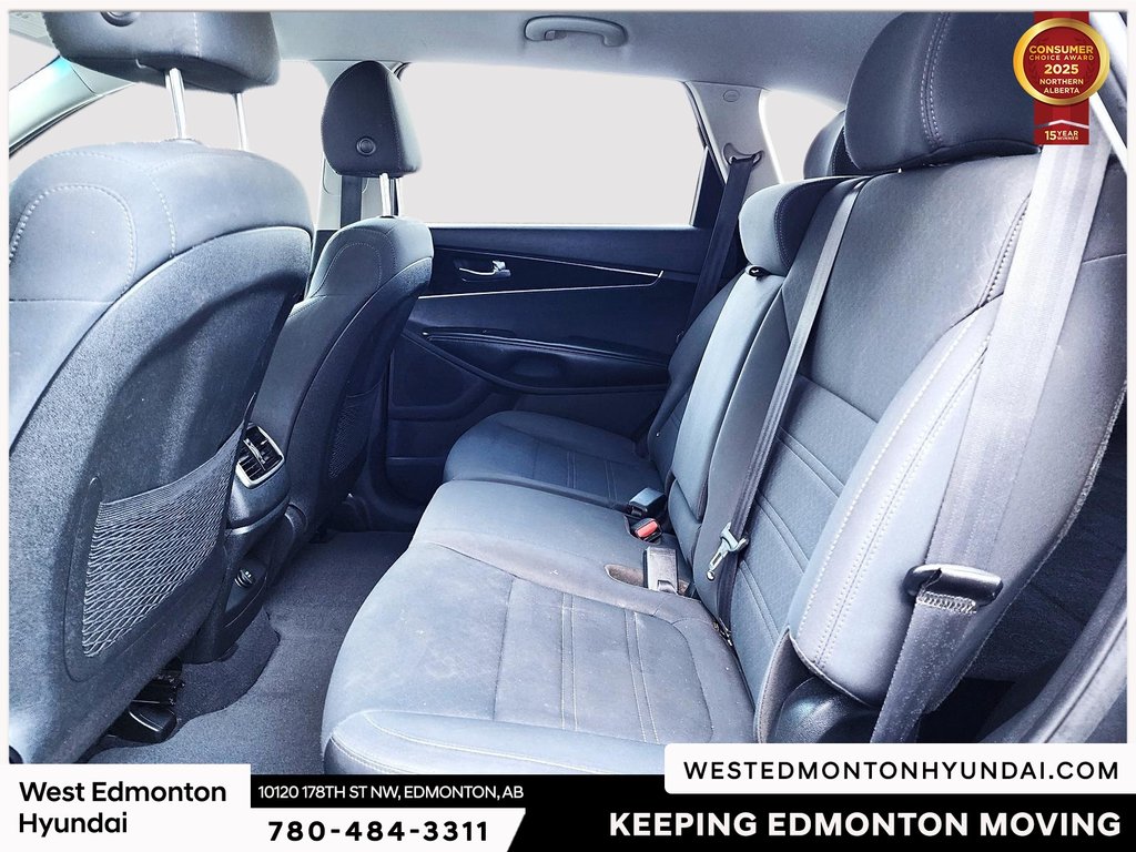 2020 Kia Sorento LX in Edmonton, Alberta - 14 - w1024h768px