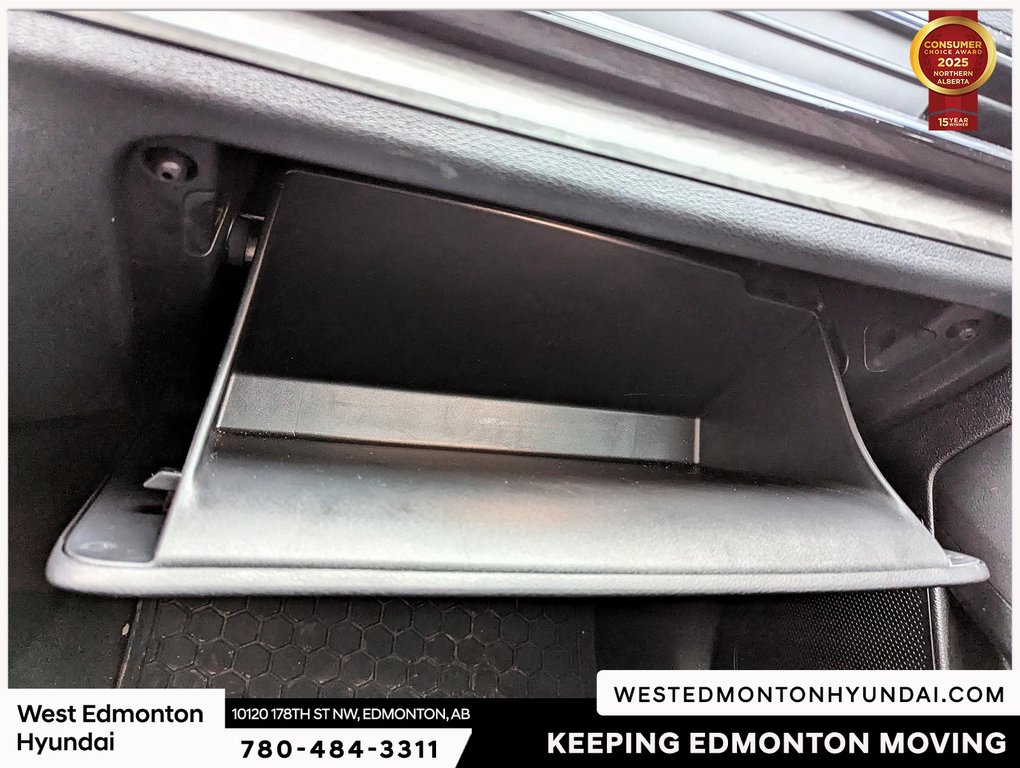 2024 Kia Sportage X-Line Limited in Edmonton, Alberta - 12 - w1024h768px