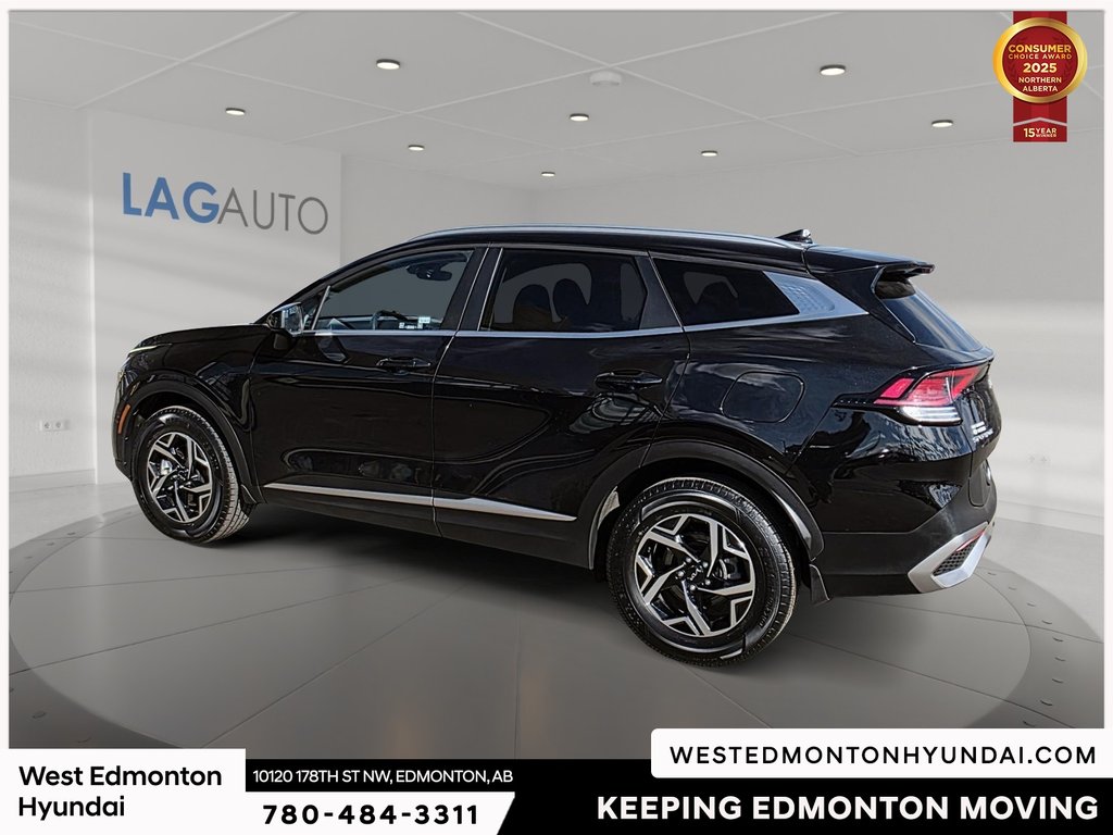 2024 Kia Sportage LX in Edmonton, Alberta - 6 - w1024h768px