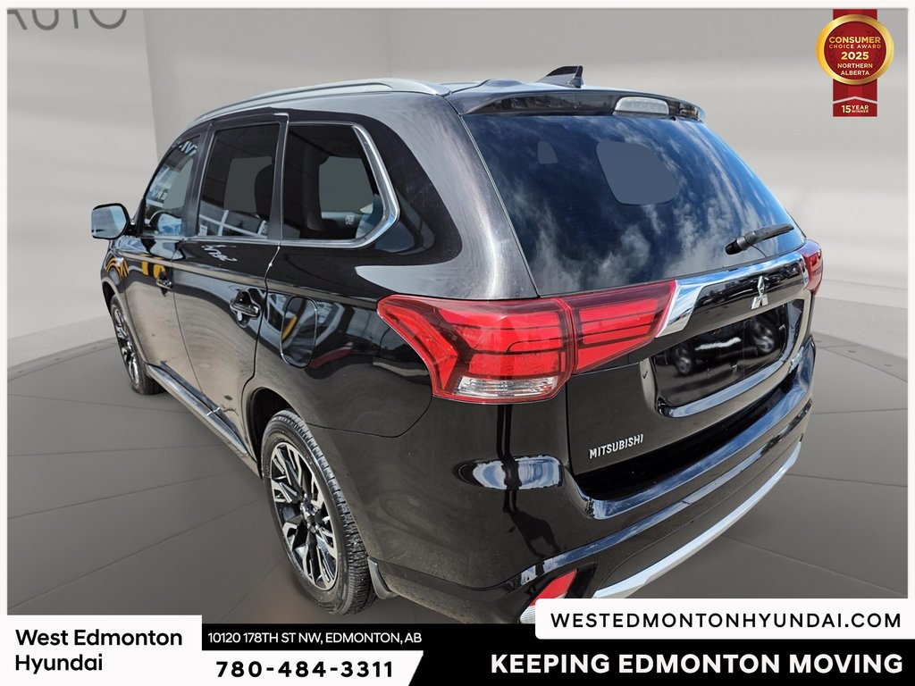2018 Mitsubishi Outlander PHEV GT in Edmonton, Alberta - 6 - w1024h768px