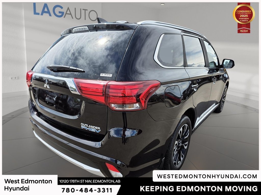 2018 Mitsubishi Outlander PHEV GT in Edmonton, Alberta - 8 - w1024h768px