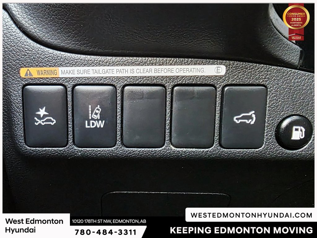 2018 Mitsubishi Outlander PHEV GT in Edmonton, Alberta - 13 - w1024h768px