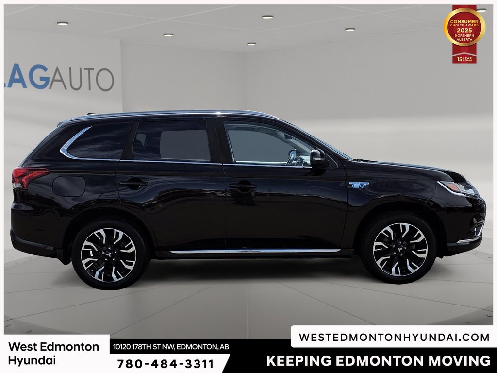 2018 Mitsubishi Outlander PHEV GT in Edmonton, Alberta - 10 - w1024h768px