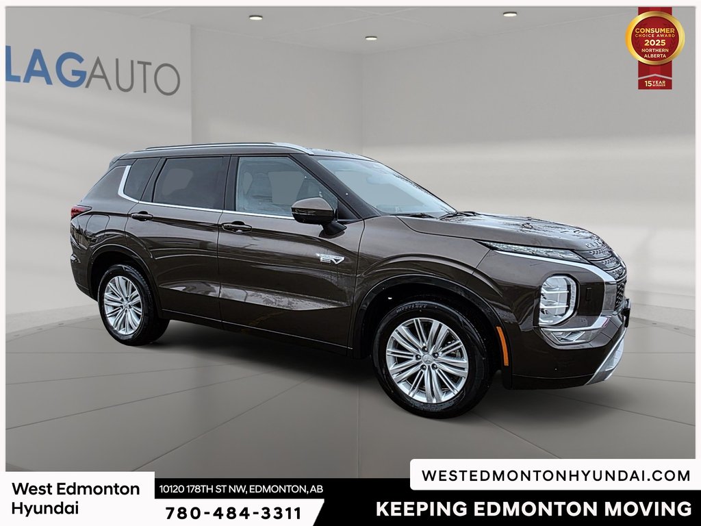 2023 Mitsubishi Outlander PHEV LE in Edmonton, Alberta - 11 - w1024h768px