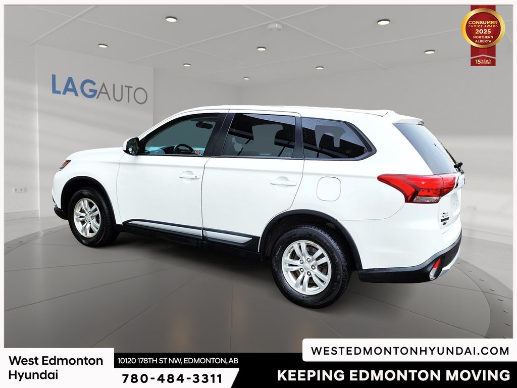 2017 Mitsubishi Outlander ES in Edmonton, Alberta - 5 - w1024h768px