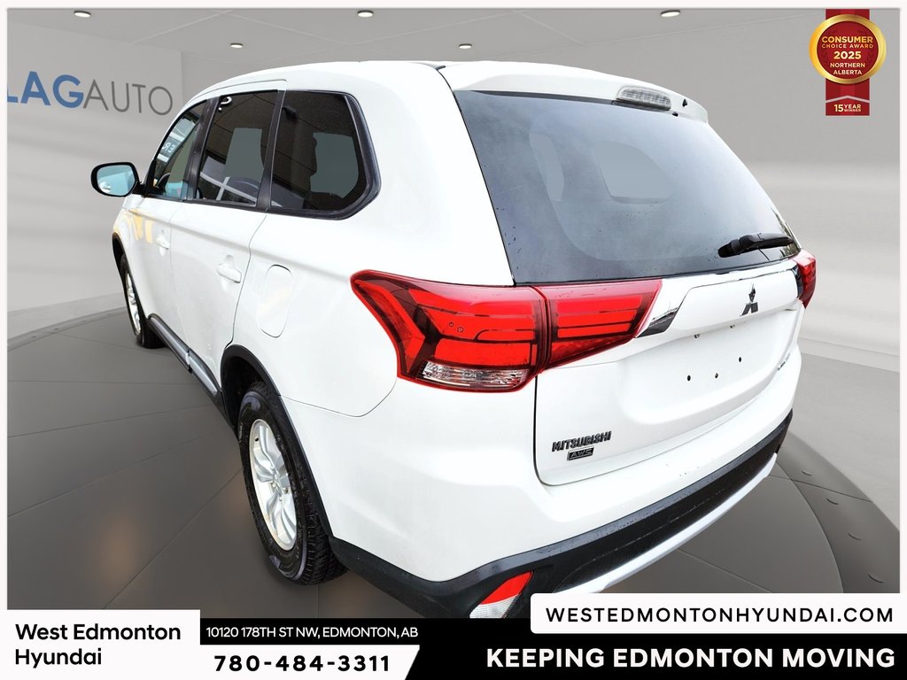2017 Mitsubishi Outlander ES in Edmonton, Alberta - 6 - w1024h768px