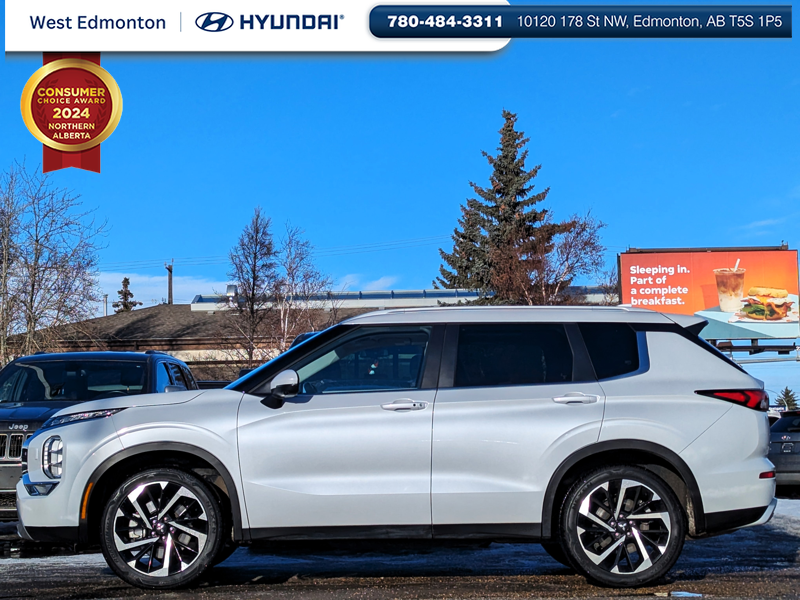 2023 Mitsubishi Outlander in Edmonton, Alberta - 2 - w1024h768px