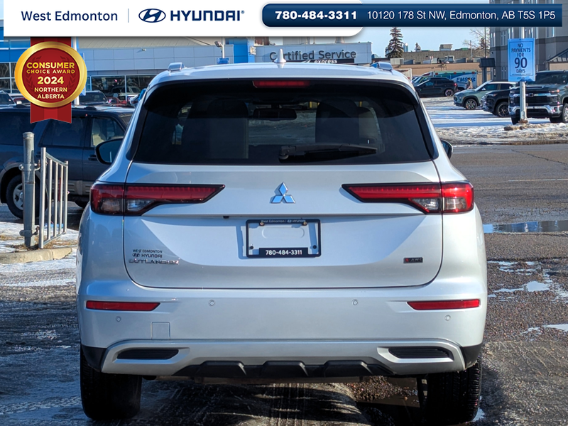 2023 Mitsubishi Outlander in Edmonton, Alberta - 5 - w1024h768px