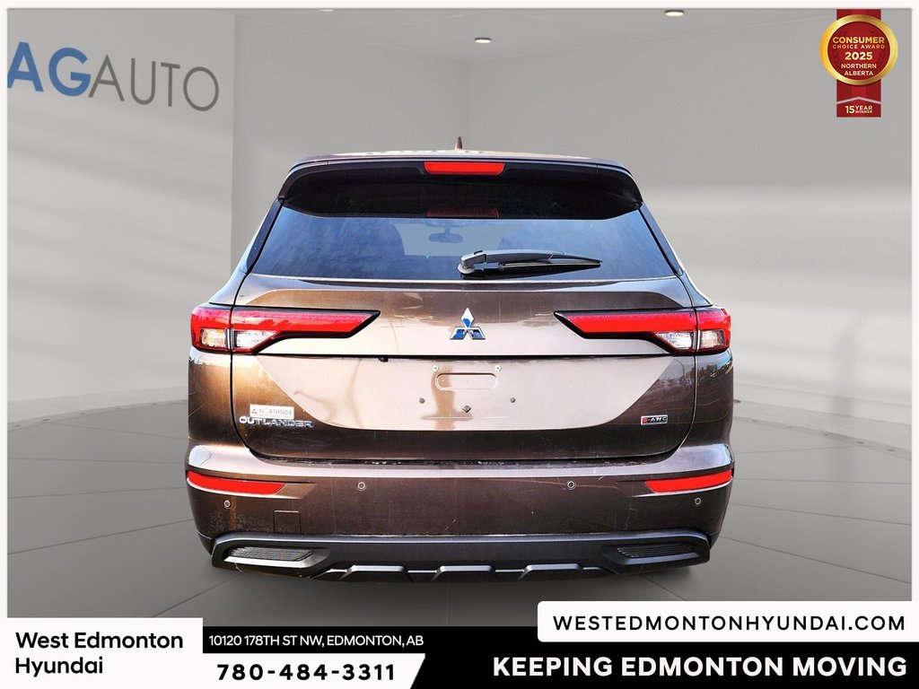 2024 Mitsubishi Outlander ES in Edmonton, Alberta - 7 - w1024h768px
