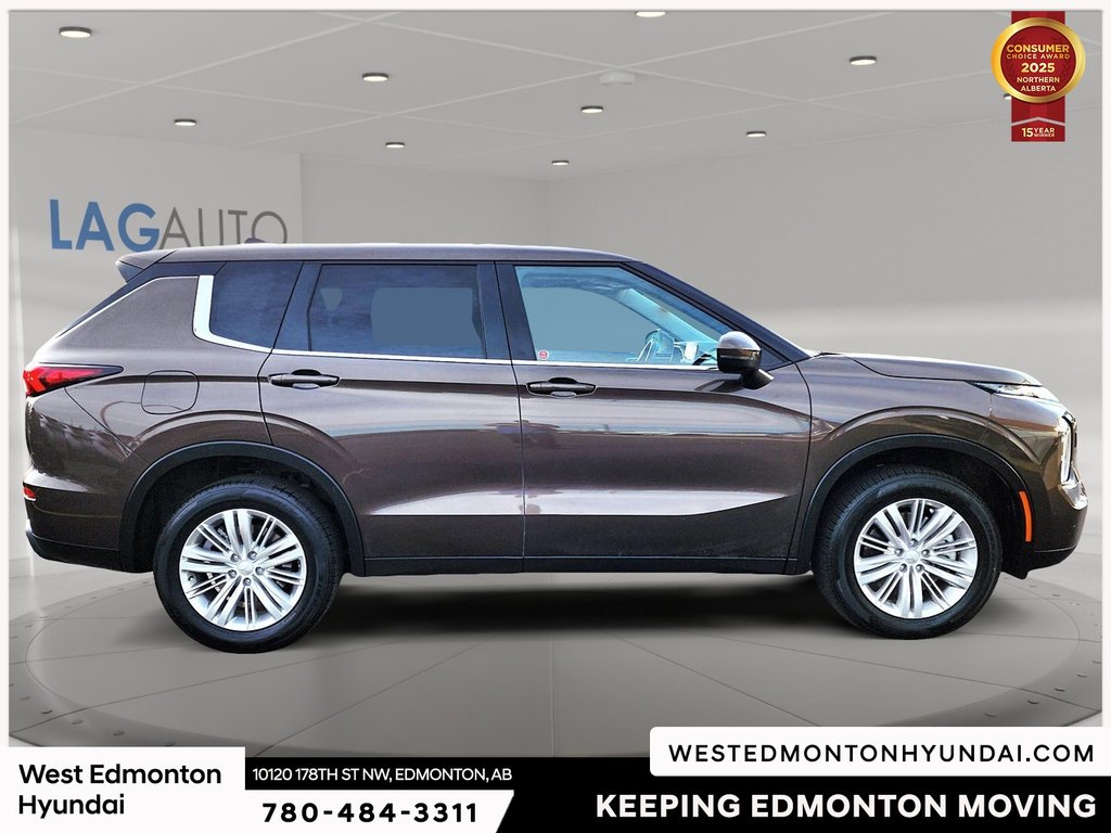 2024 Mitsubishi Outlander ES in Edmonton, Alberta - 10 - w1024h768px