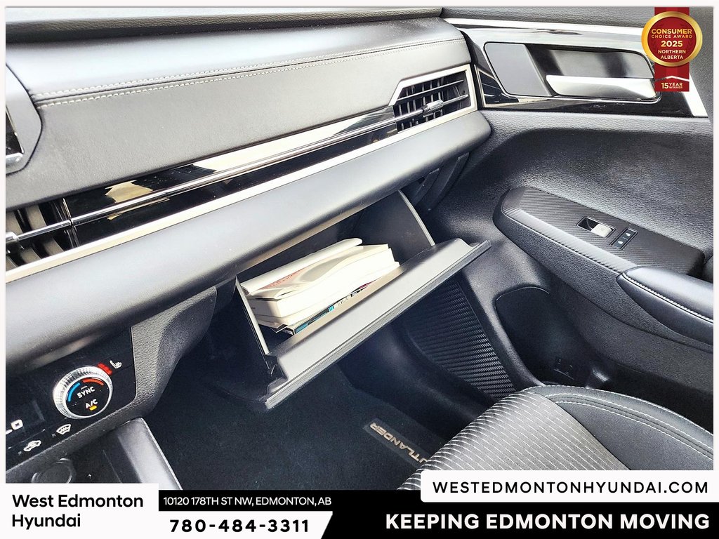 2024 Mitsubishi Outlander ES in Edmonton, Alberta - 30 - w1024h768px