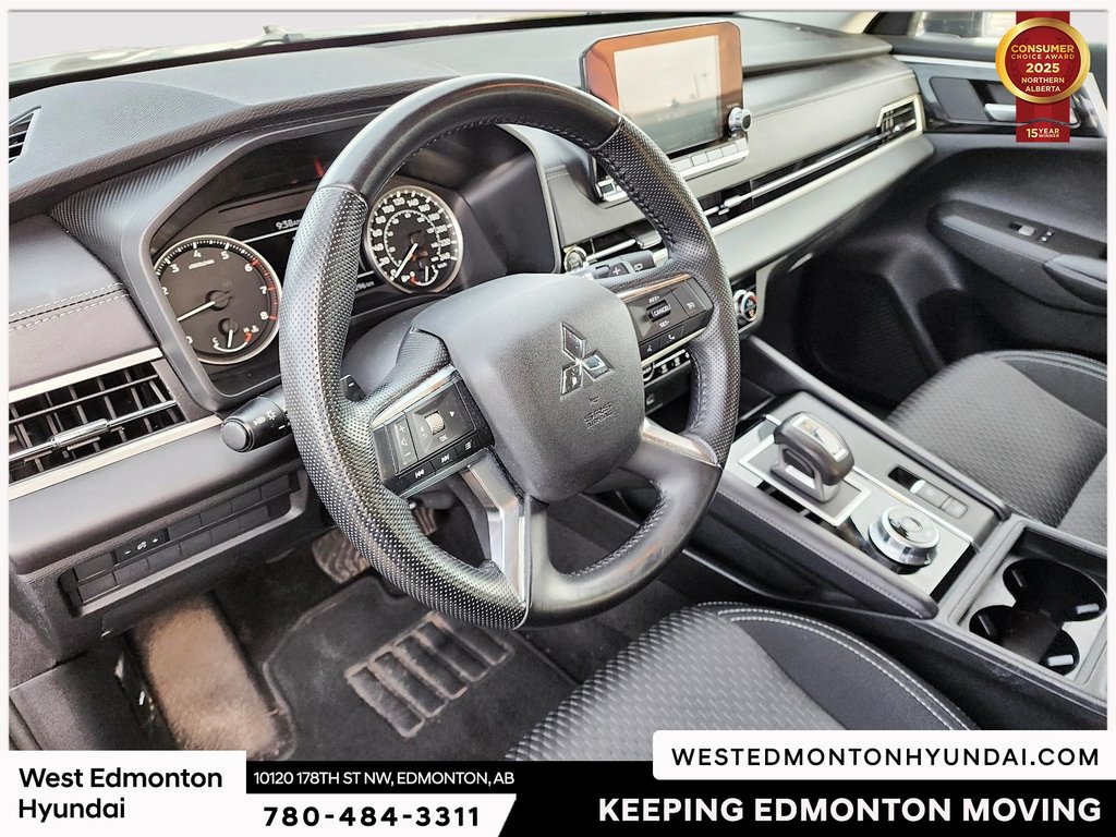 2024 Mitsubishi Outlander ES in Edmonton, Alberta - 20 - w1024h768px