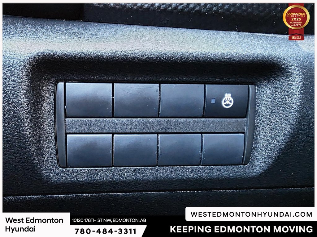2025 Nissan Kicks Play SV in Edmonton, Alberta - 13 - w1024h768px