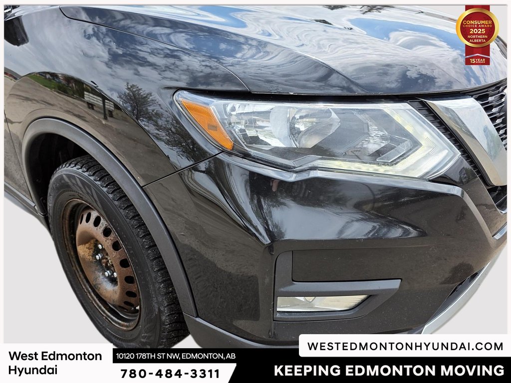 2020 Nissan Rogue SV in Edmonton, Alberta - 12 - w1024h768px