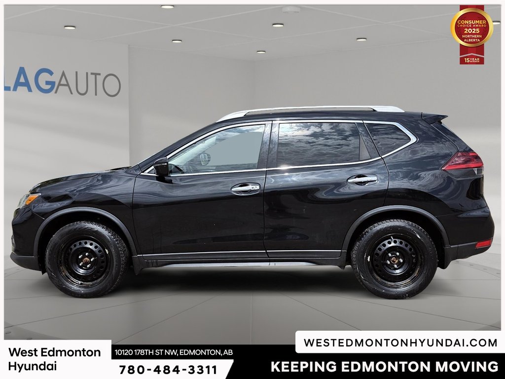 2020 Nissan Rogue SV in Edmonton, Alberta - 4 - w1024h768px