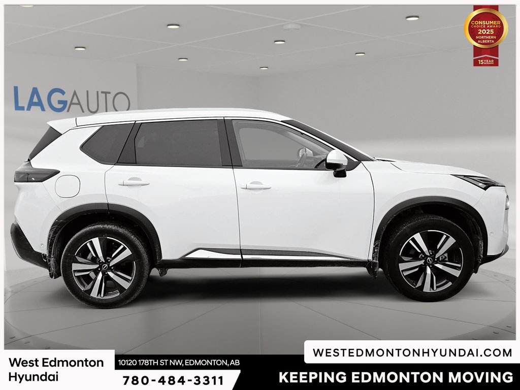 2022 Nissan Rogue Platinum in Edmonton, Alberta - 10 - w1024h768px