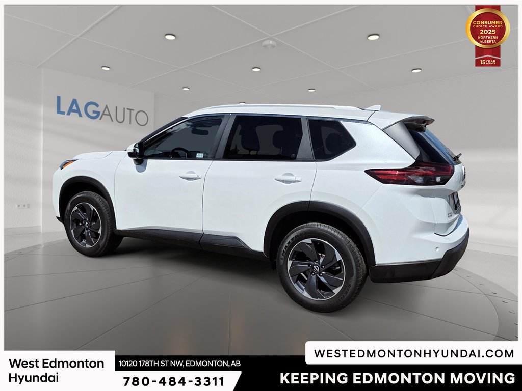 2025 Nissan Rogue SV in Edmonton, Alberta - 6 - w1024h768px