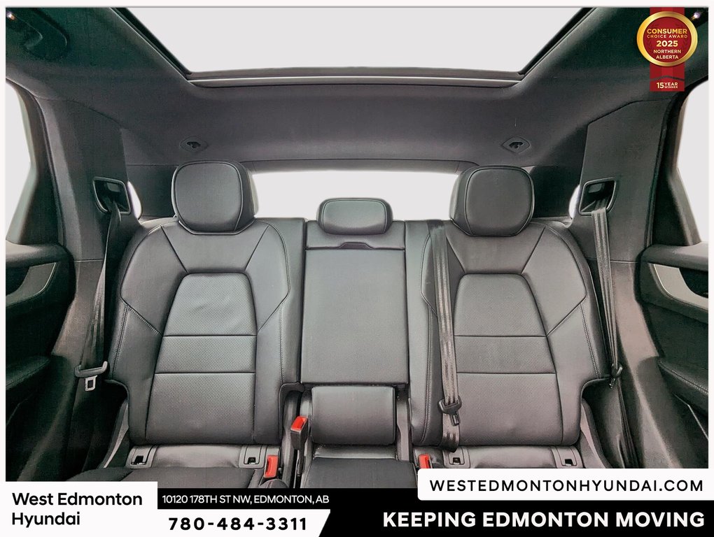 2024 Porsche CAYENNE E-HYBRID Base in Edmonton, Alberta - 27 - w1024h768px