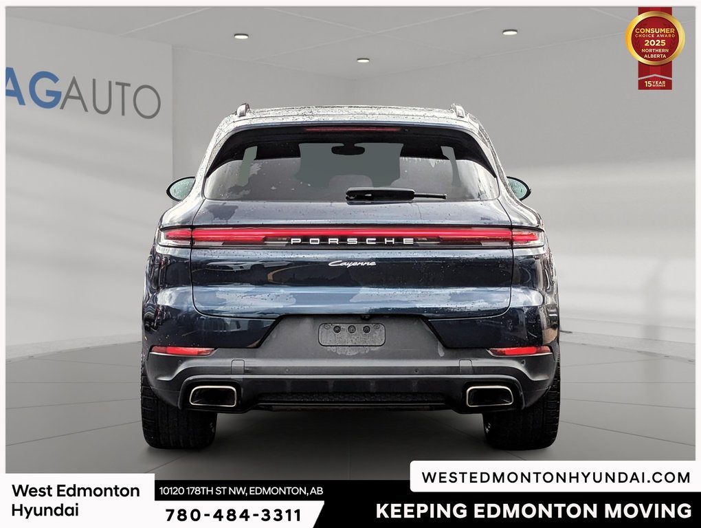 2024 Porsche CAYENNE E-HYBRID Base in Edmonton, Alberta - 4 - w1024h768px