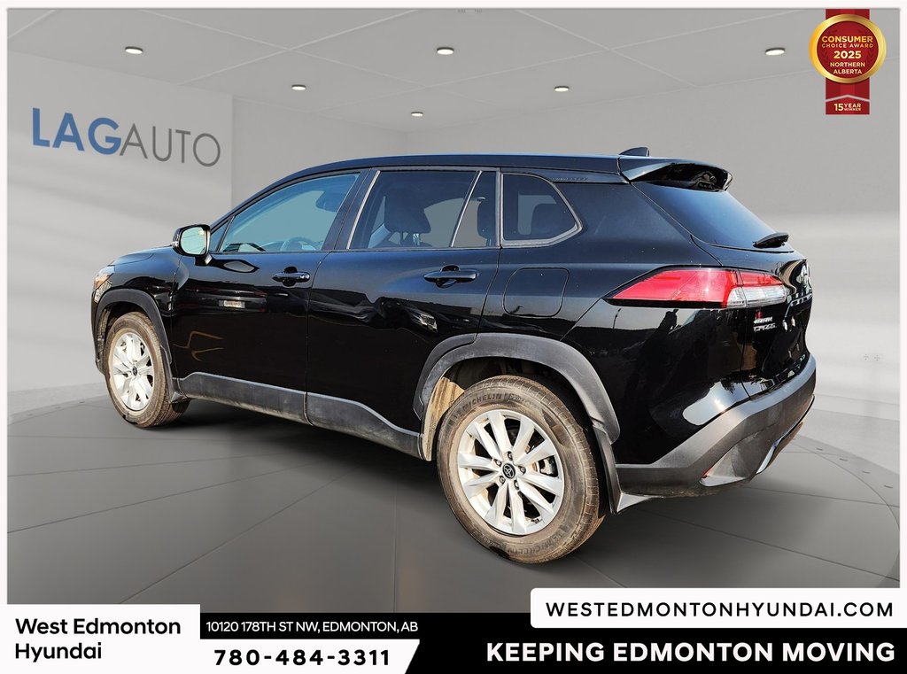 2023 Toyota COROLLA CROSS LE in Edmonton, Alberta - 7 - w1024h768px