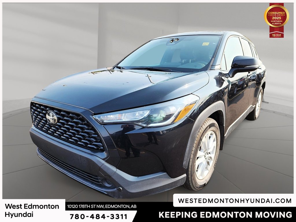 2023 Toyota COROLLA CROSS LE in Edmonton, Alberta - 4 - w1024h768px
