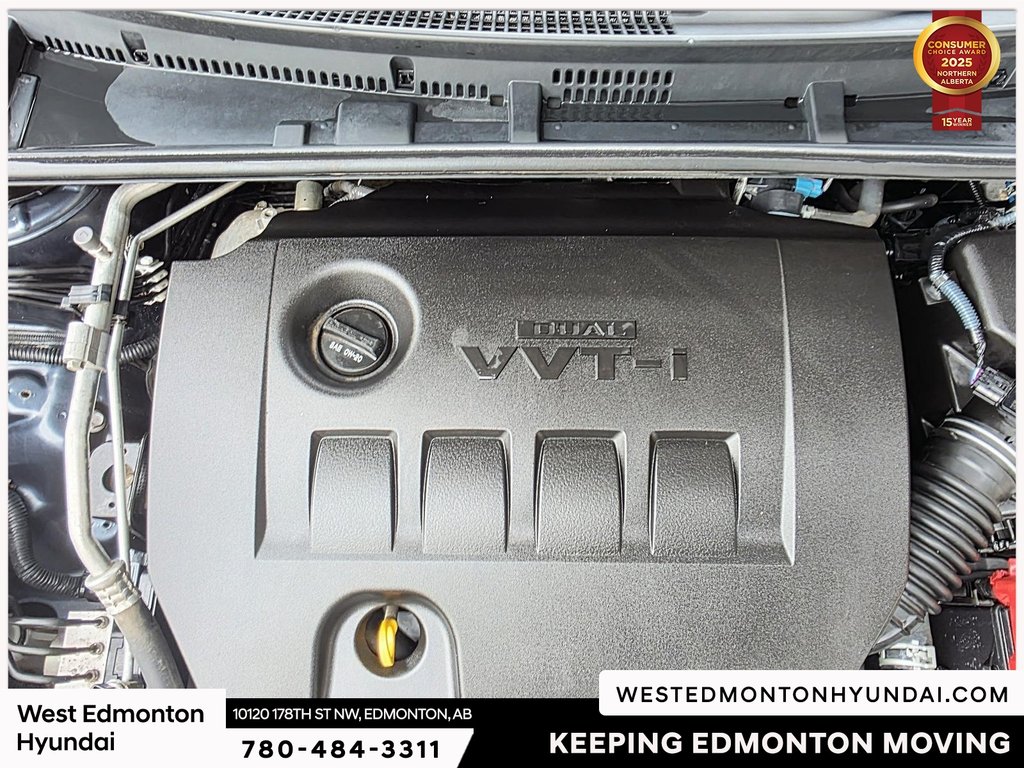 2017 Toyota Corolla SE in Edmonton, Alberta - 2 - w1024h768px