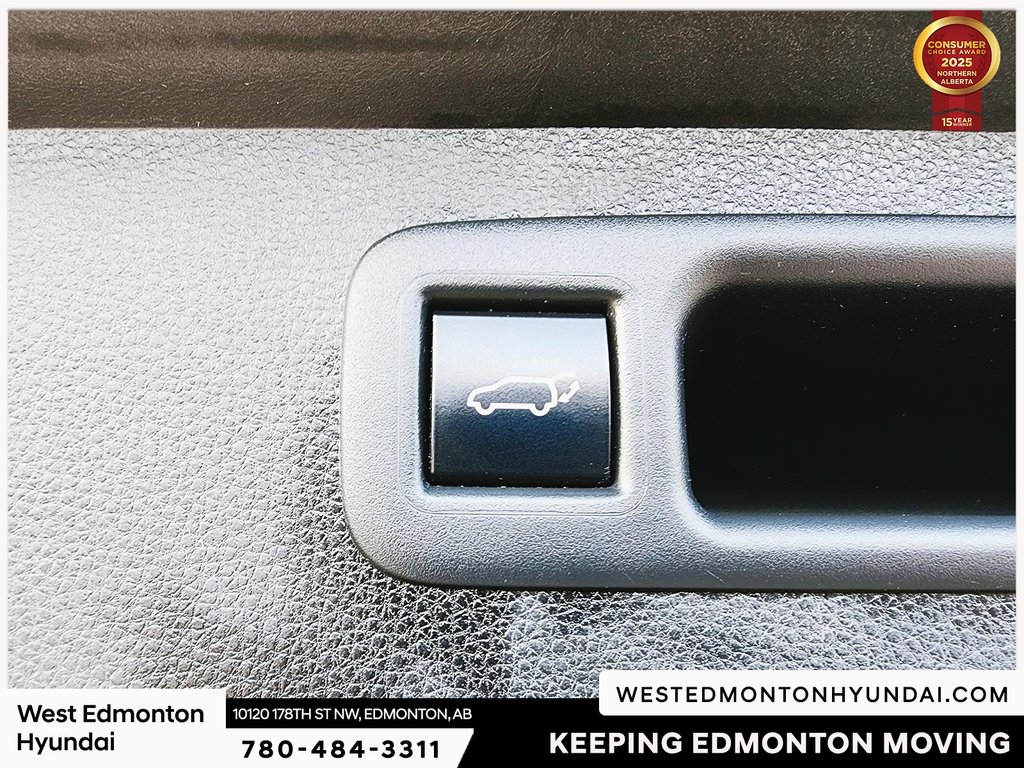 2020 Toyota Highlander XLE in Edmonton, Alberta - 15 - w1024h768px